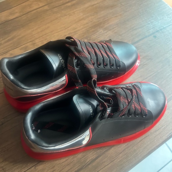 Pre-owned Alexander Mcqueens size 9 - Picture 4 of 15